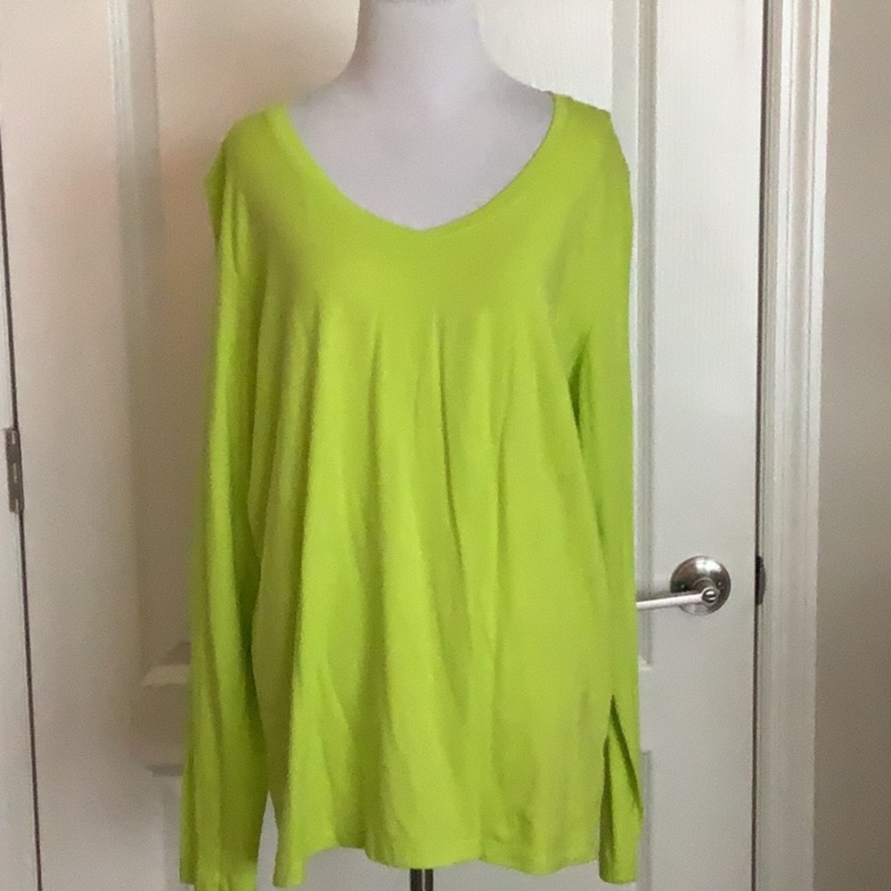 Misses/ladies long sleeve top